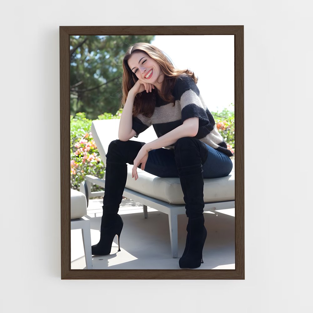 ap-anne hathaway-13 cadre Bois foncé