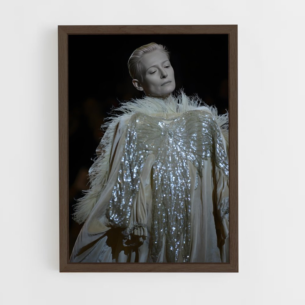 ap-tilda swinton-8 cadre Bois foncé
