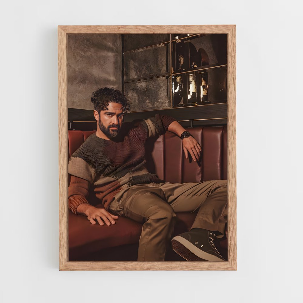 ap-alfonso herrera-8 cadre Bois clair