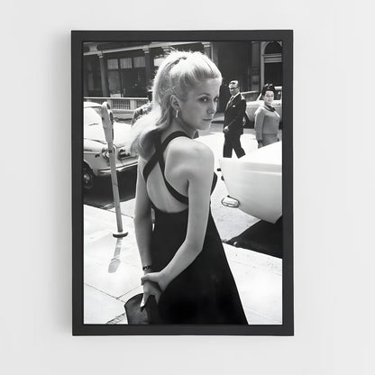 ap-catherine deneuve-4 cadre Noir