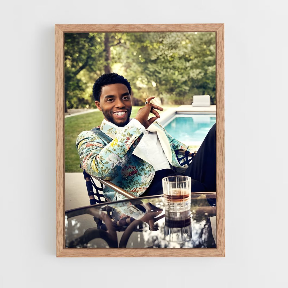 ap-chadwick boseman-4 cadre Bois clair