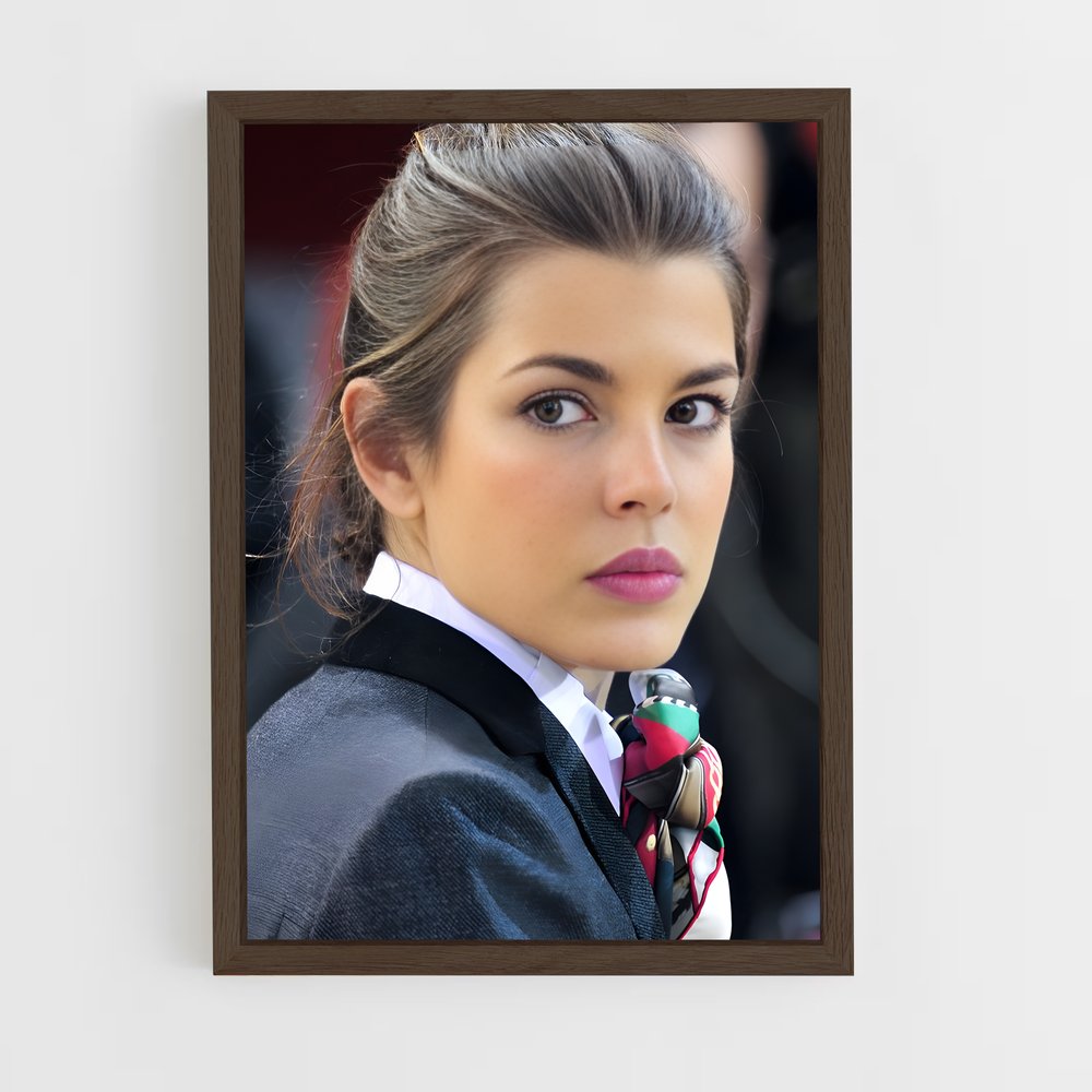 ap-charlotte casiraghi-9 cadre Bois foncé