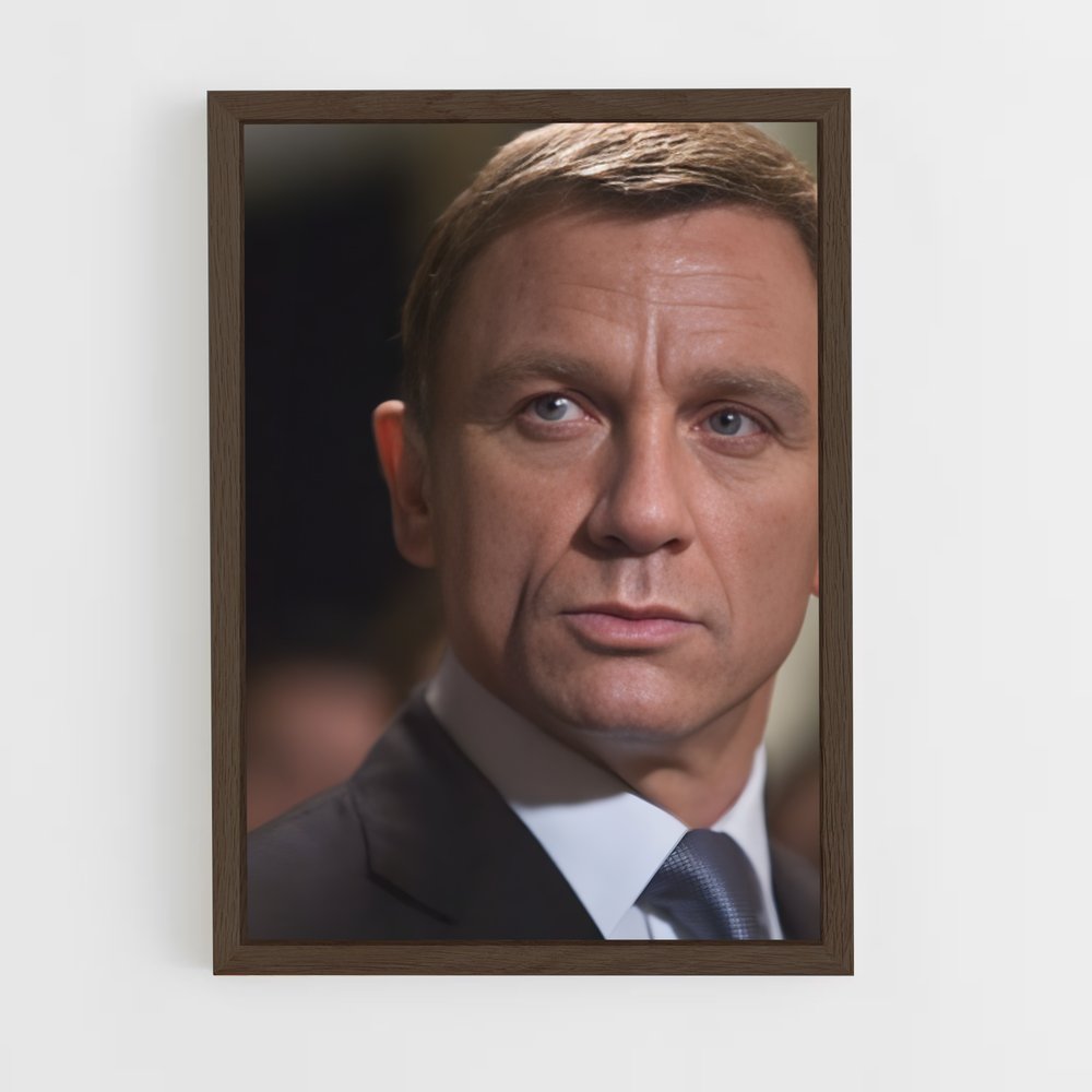 ap-daniel craig-1 cadre Bois foncé