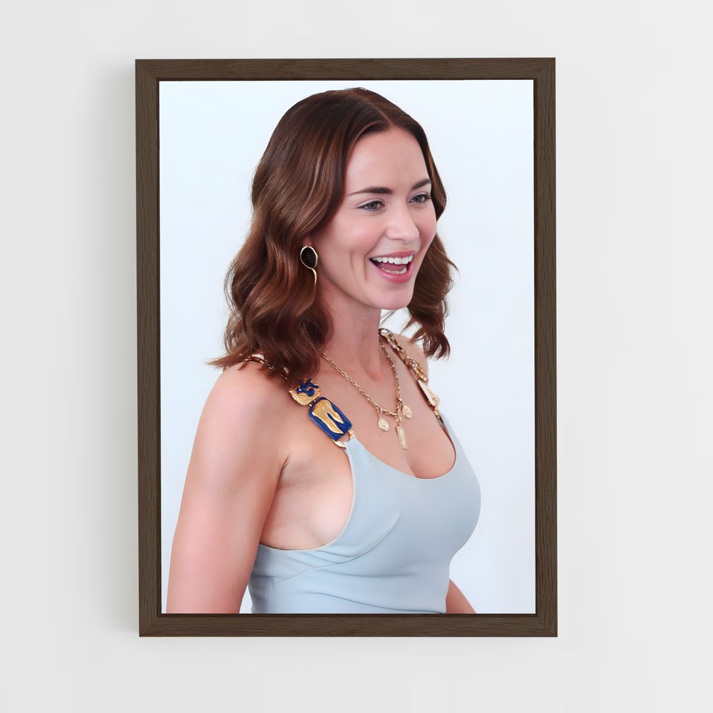 ap-emily blunt-7 cadre Bois foncé