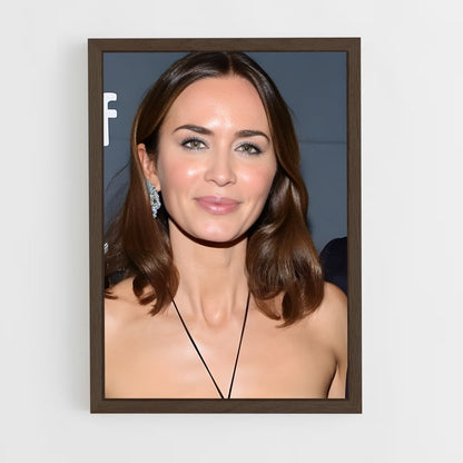 ap-emily blunt-8 cadre Bois foncé