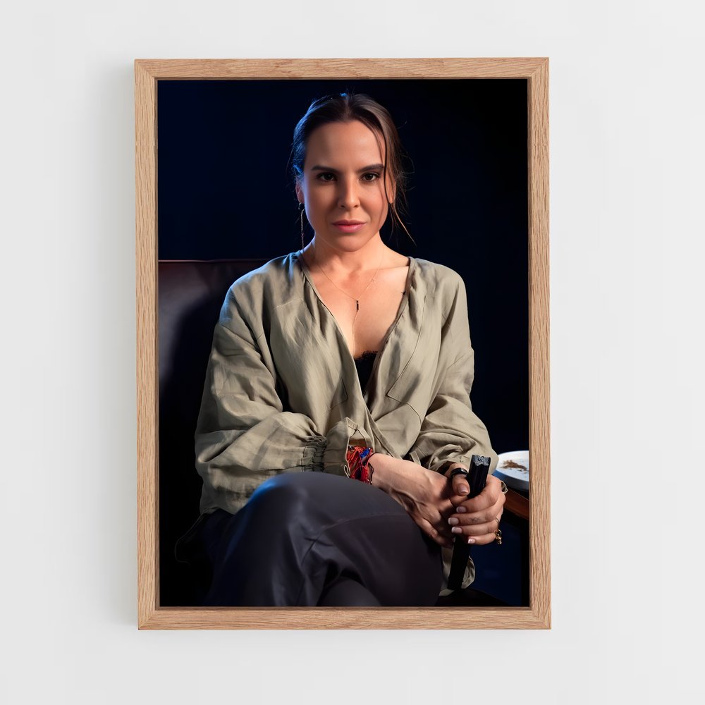 ap-kate del castillo-4 cadre Bois clair