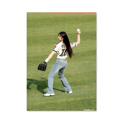 Poster Throw Like a Giant
