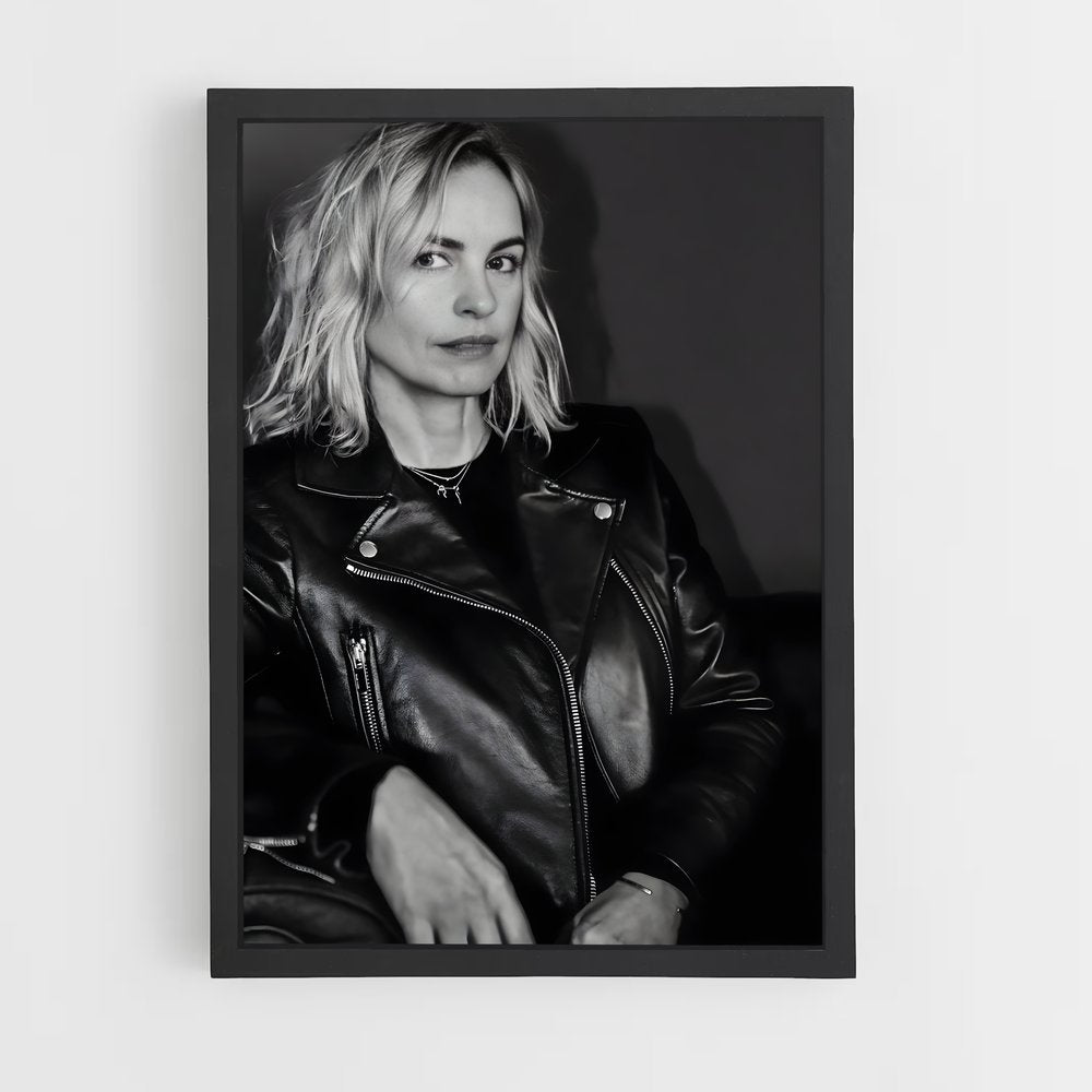 ap-nina hoss-2 cadre Noir