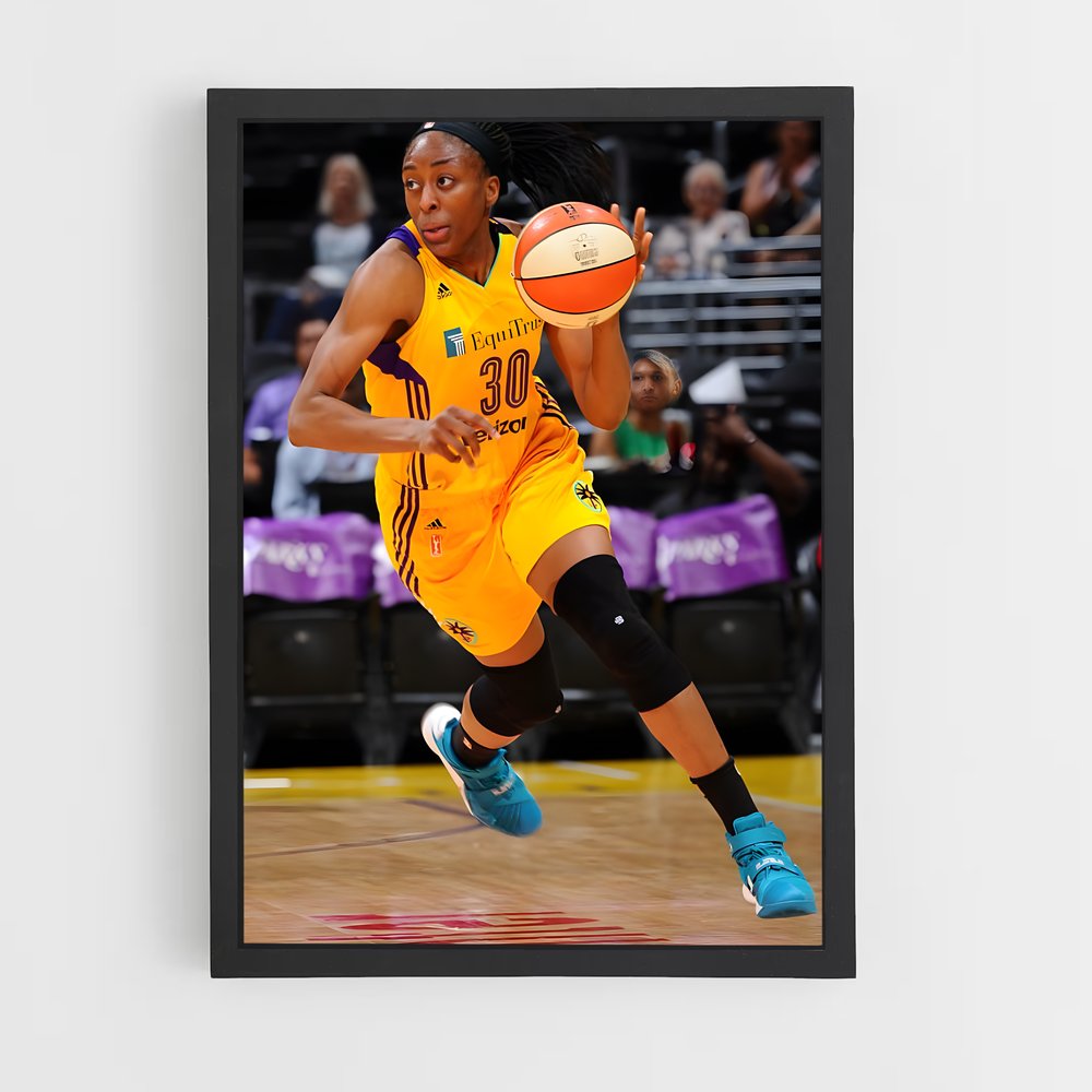 ap-nneka ogwumike-6 cadre Noir