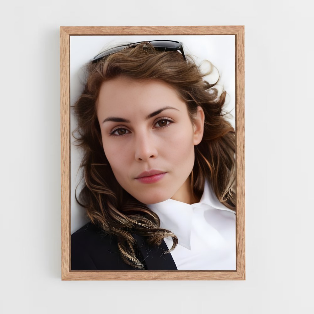 ap-noomi rapace-1 cadre Bois clair