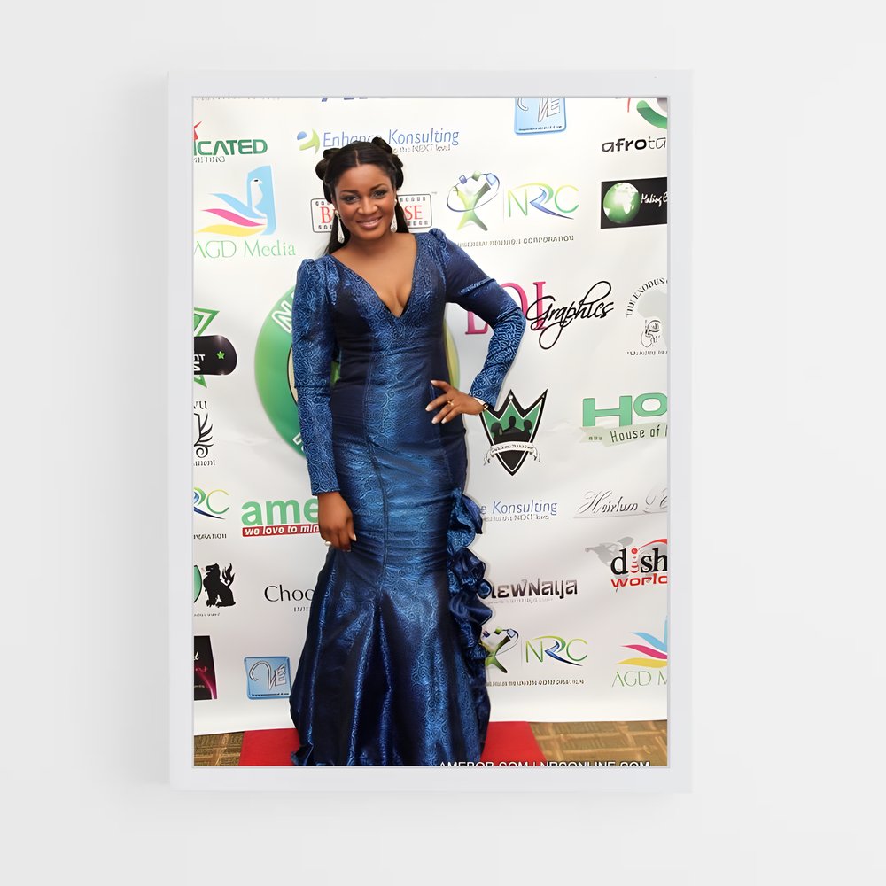 ap-omotola jalade ekeinde-4 cadre Blanc