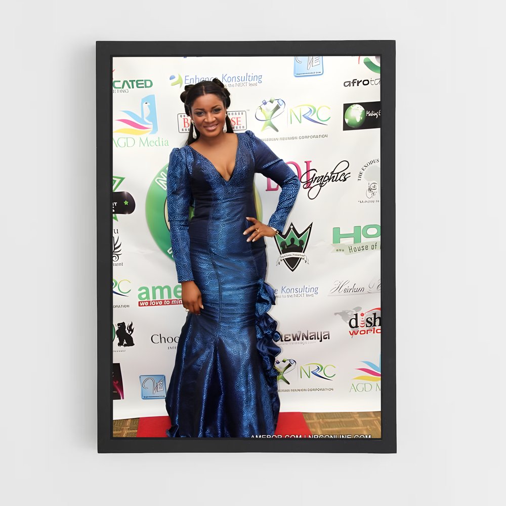 ap-omotola jalade ekeinde-4 cadre Noir