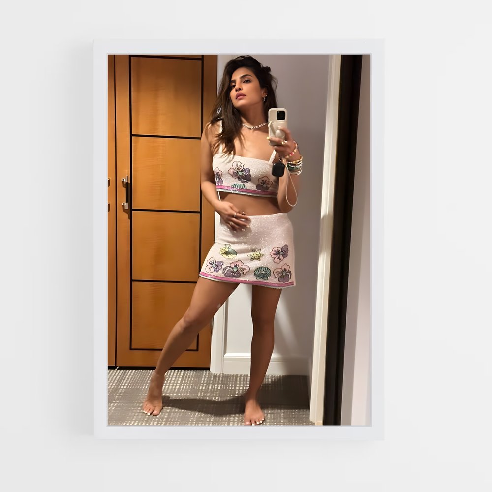 ap-priyanka chopra-1 cadre Blanc