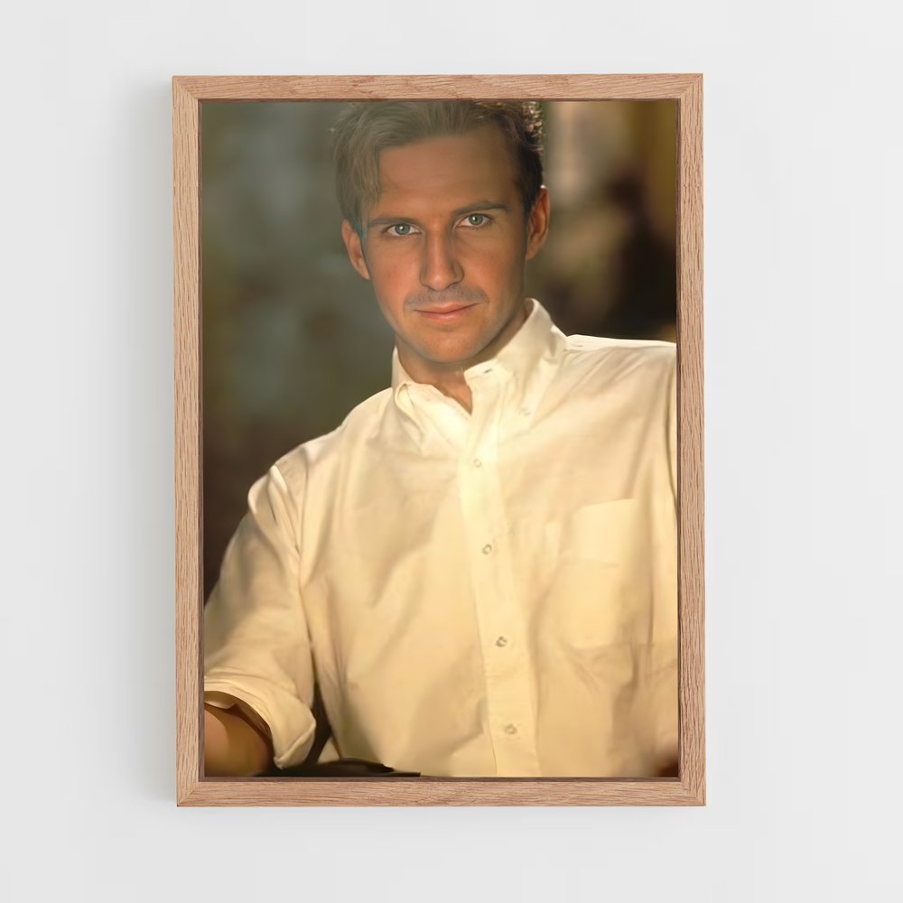 ap-ralph fiennes-1 cadre Bois clair