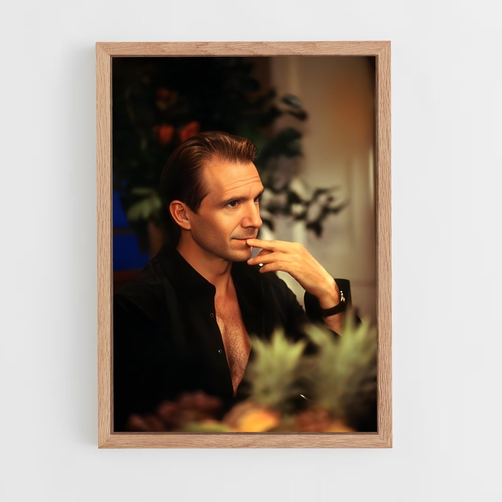 ap-ralph fiennes-5 cadre Bois clair