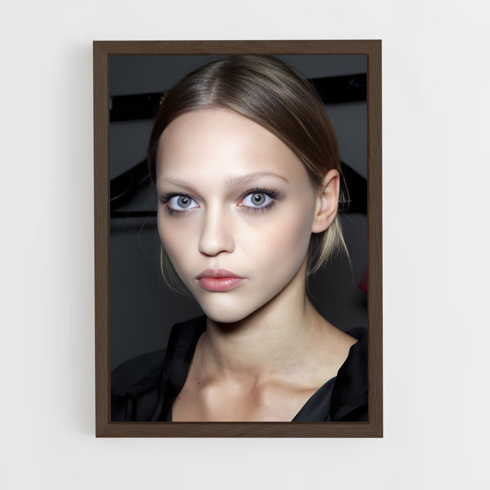 ap-sasha pivovarova-4 cadre Bois foncé
