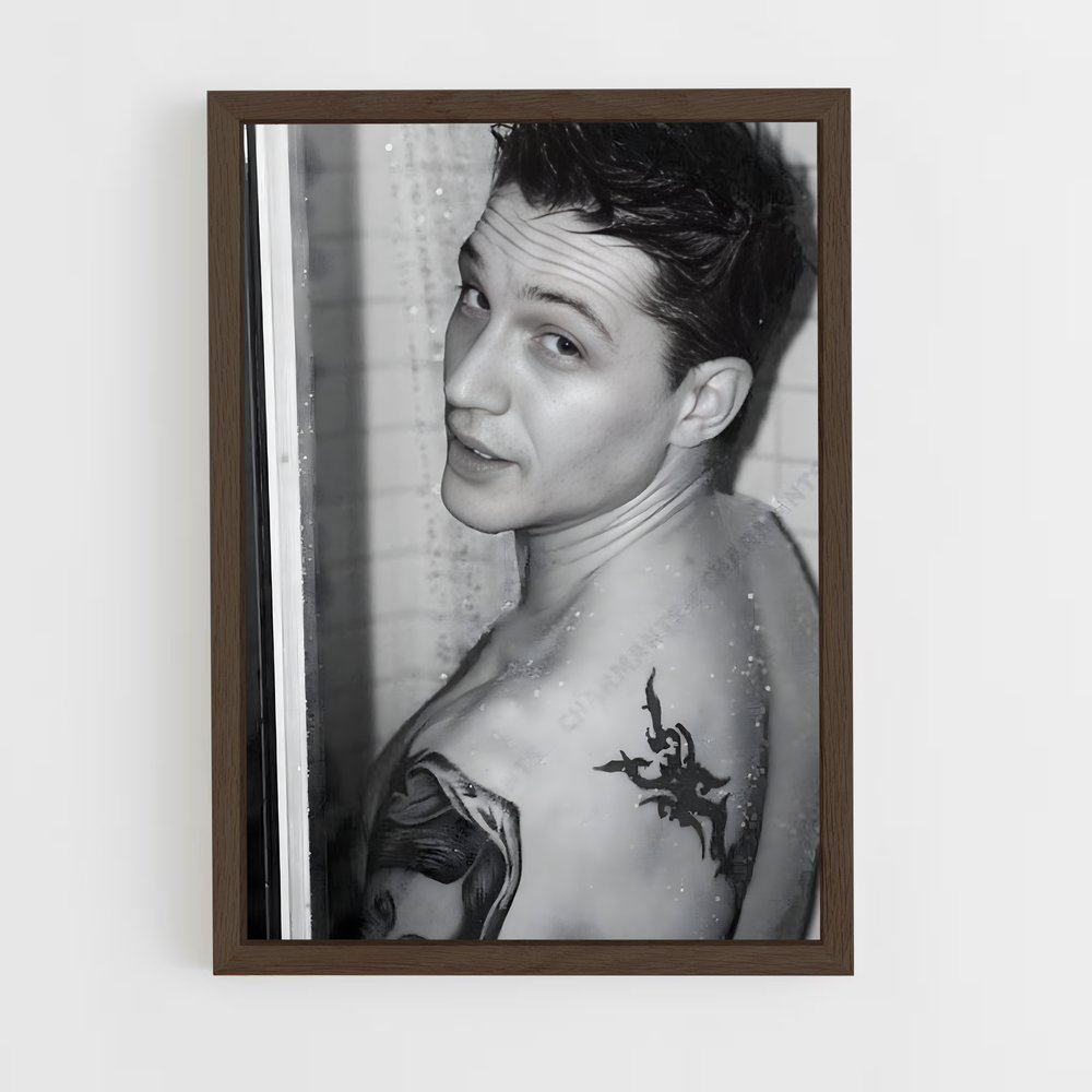 ap-tom hardy-1 cadre Bois foncé