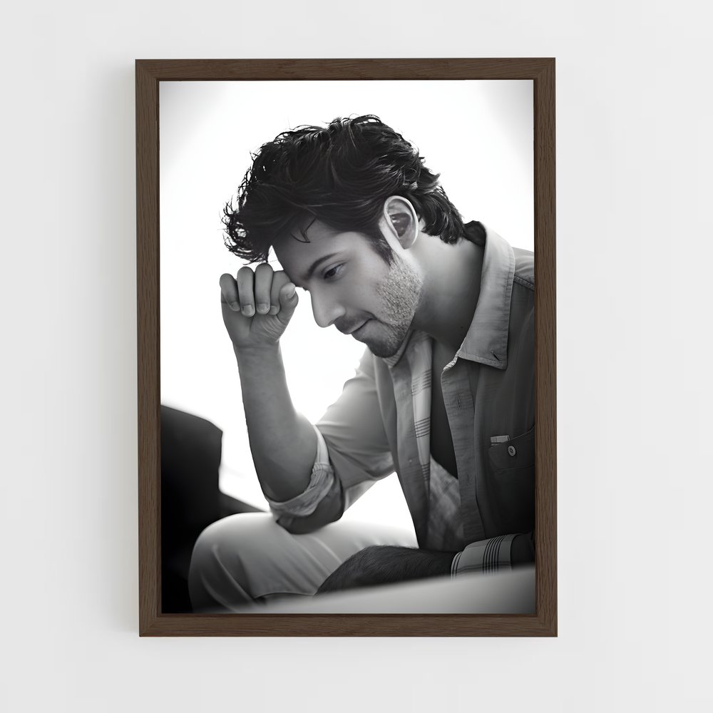 ap-varun dhawan-5 cadre Bois foncé