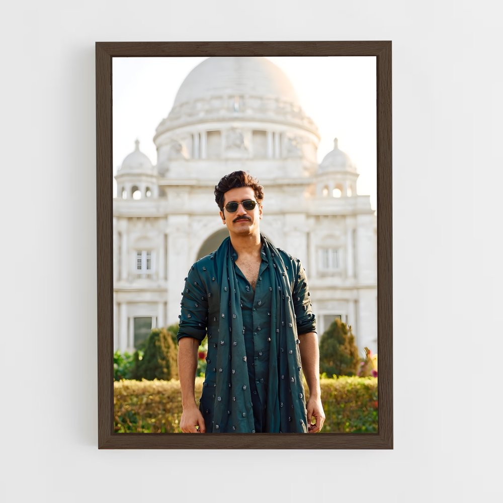 ap-vicky kaushal-6 cadre Bois foncé