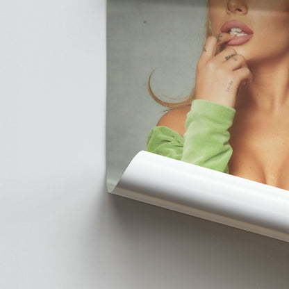 Poster Ariana Grande Green